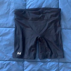Women’s Under Armor Shorty Shorts